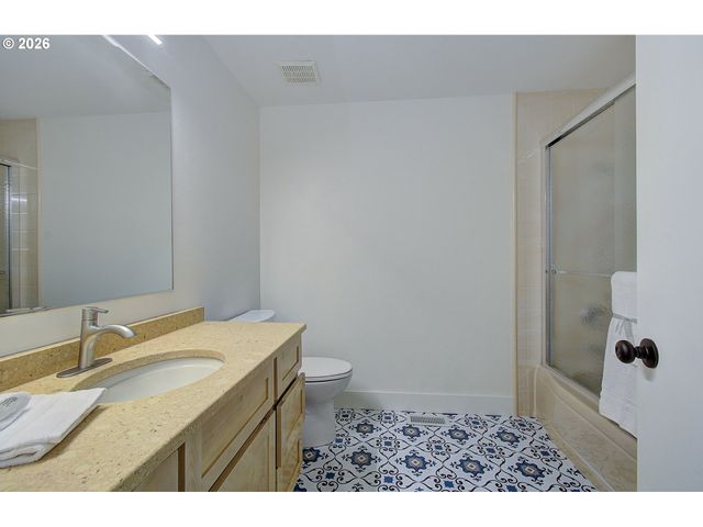1608 Se 120TH Ave, Vancouver, WA 98683