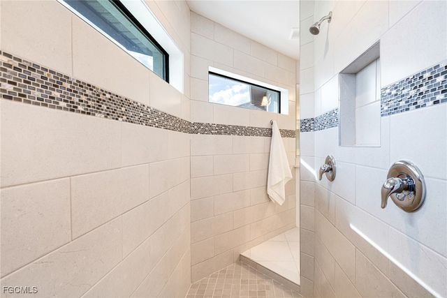 1301 SE 23rd TER, Cape Coral, FL 33990