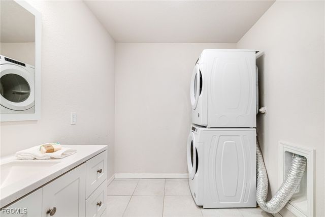 1301 SE 23rd TER, Cape Coral, FL 33990