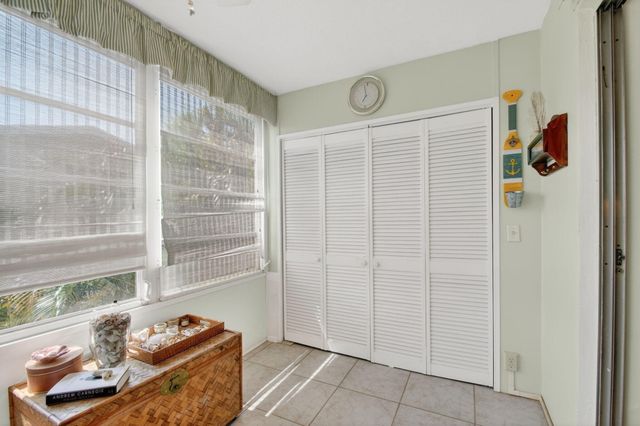 2111 NE 1st Court 204, Boynton Beach, FL 33435