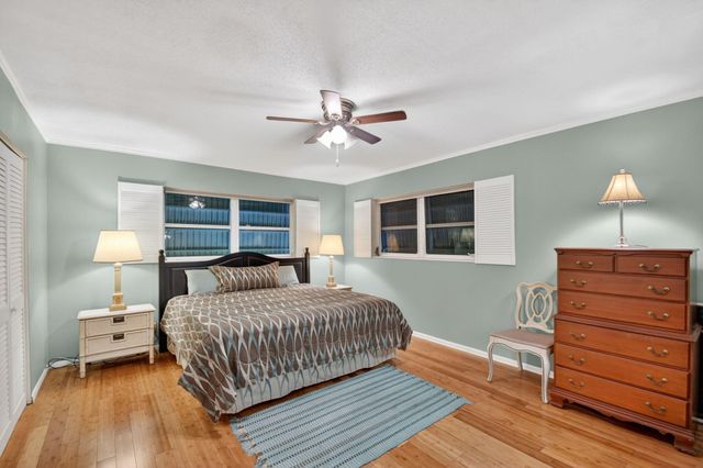 2111 NE 1st Court 204, Boynton Beach, FL 33435