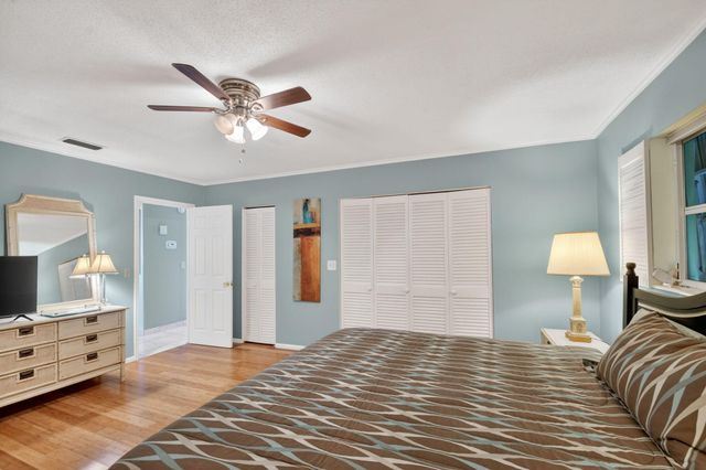 2111 NE 1st Court 204, Boynton Beach, FL 33435