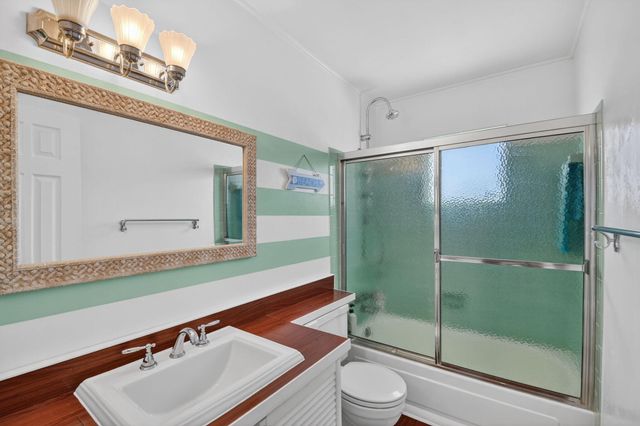 2111 NE 1st Court 204, Boynton Beach, FL 33435