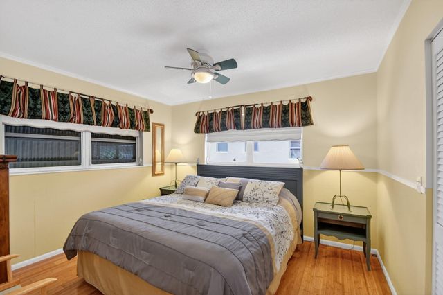 2111 NE 1st Court 204, Boynton Beach, FL 33435