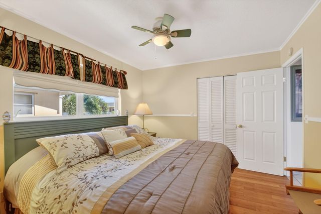 2111 NE 1st Court 204, Boynton Beach, FL 33435