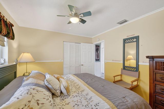 2111 NE 1st Court 204, Boynton Beach, FL 33435