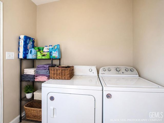 322 Wilson Avenue, Bakersfield, CA 93308