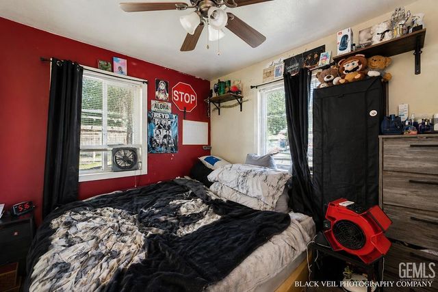 322 Wilson Avenue, Bakersfield, CA 93308