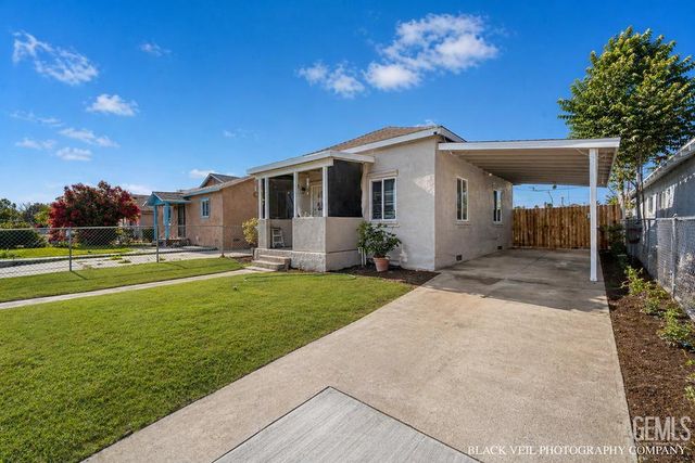 322 Wilson Avenue, Bakersfield, CA 93308
