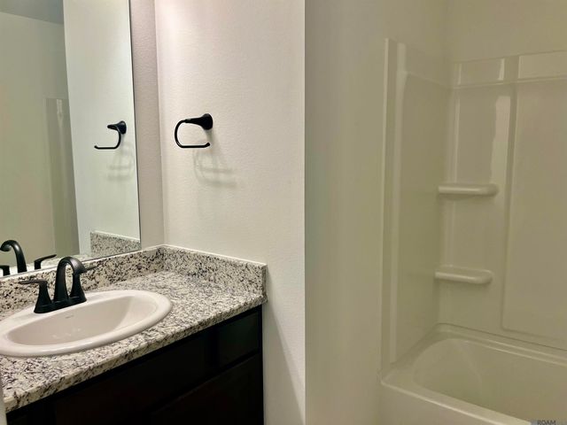 10922 S Lakeside Dr, Denham Springs, LA 70726