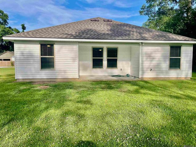10922 S Lakeside Dr, Denham Springs, LA 70726