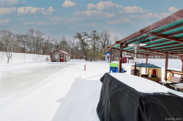 219 Pond Road, Bohemia, NY 11716