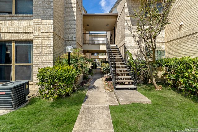 11843 Braesview Apt 1405, San Antonio, TX 78213