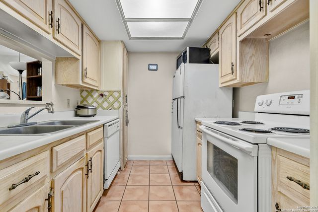 11843 Braesview Apt 1405, San Antonio, TX 78213