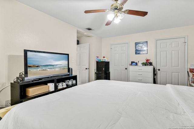 11843 Braesview Apt 1405, San Antonio, TX 78213