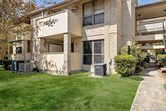 11843 Braesview Apt 1405, San Antonio, TX 78213