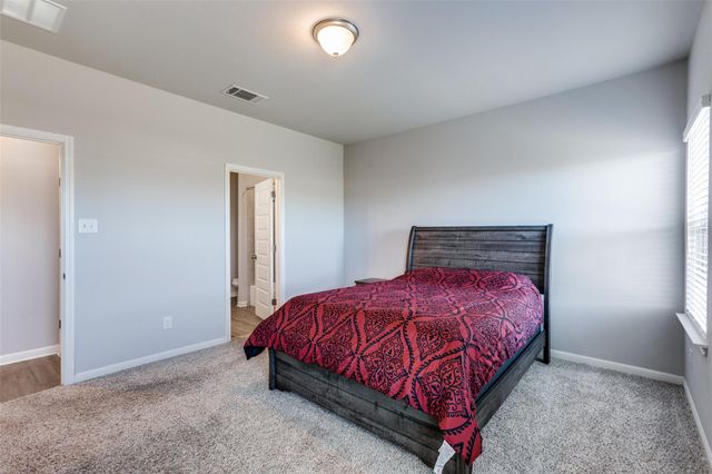 204 Kellys Heroes WAY, Jarrell, TX 76537