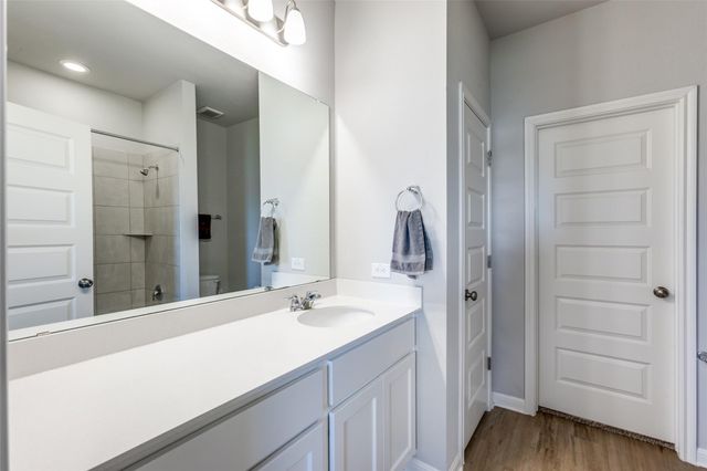 204 Kellys Heroes WAY, Jarrell, TX 76537