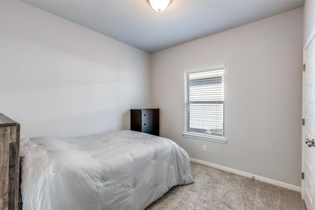 204 Kellys Heroes WAY, Jarrell, TX 76537