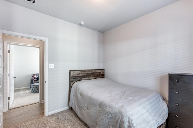 204 Kellys Heroes WAY, Jarrell, TX 76537