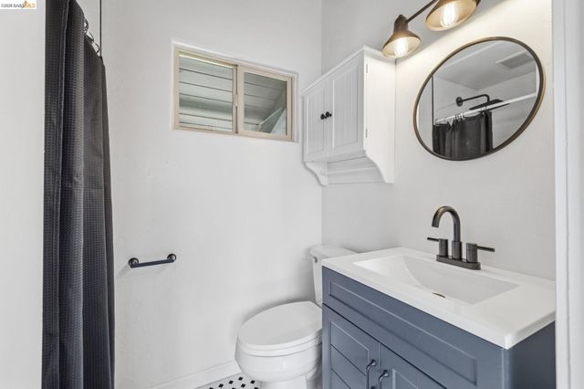 21900 Feather River Dr., Sonora, CA 95370