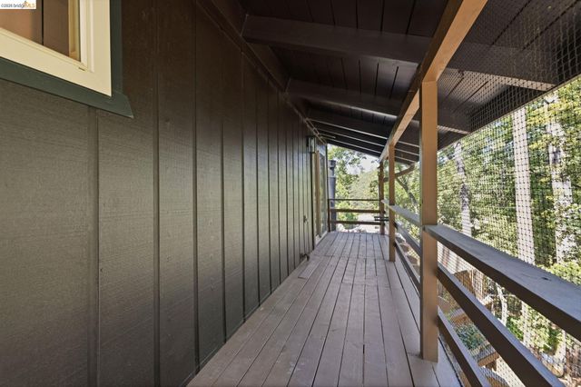 21900 Feather River Dr., Sonora, CA 95370
