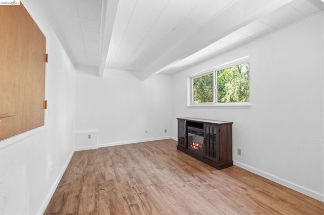 21900 Feather River Dr., Sonora, CA 95370