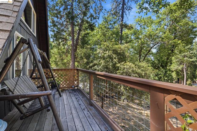 21900 Feather River Dr., Sonora, CA 95370