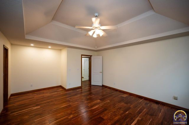 3633 SW Ashworth CT, Topeka, KS 66614