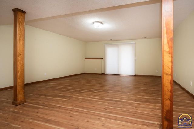 3633 SW Ashworth CT, Topeka, KS 66614