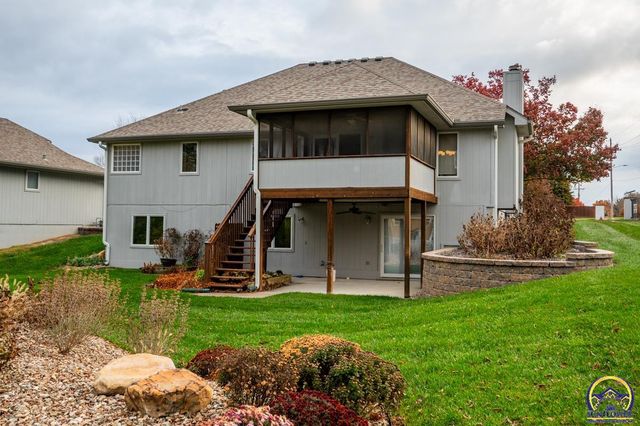 3633 SW Ashworth CT, Topeka, KS 66614