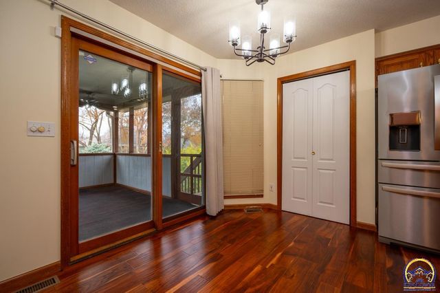 3633 SW Ashworth CT, Topeka, KS 66614