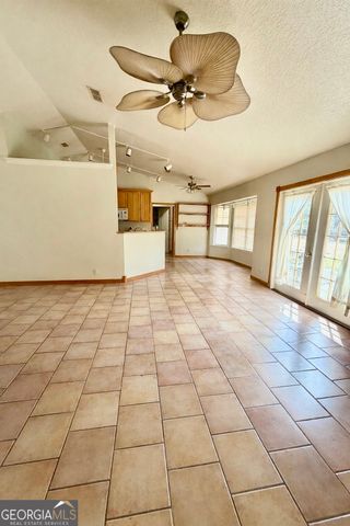 352 Rainbow Lane, Woodbine, GA 31569