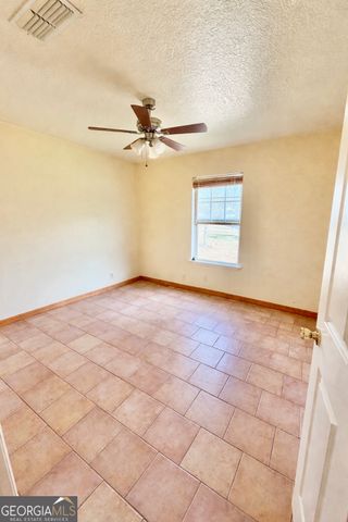 352 Rainbow Lane, Woodbine, GA 31569