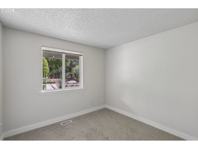 2442 MARGERY St, West Linn, OR 97068