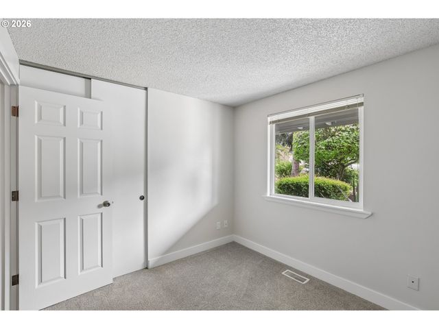 2442 MARGERY St, West Linn, OR 97068