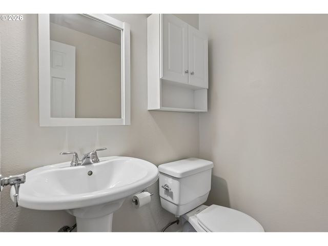 2442 MARGERY St, West Linn, OR 97068