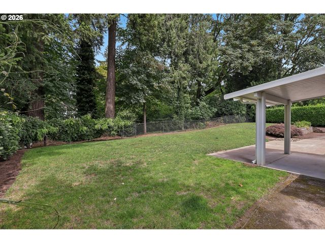 2442 MARGERY St, West Linn, OR 97068
