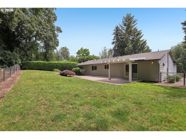 2442 MARGERY St, West Linn, OR 97068