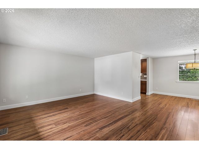 2442 MARGERY St, West Linn, OR 97068