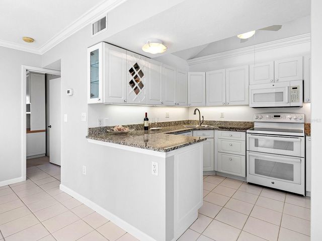 1585 TARPON CENTER DRIVE 31, Venice, FL 34285