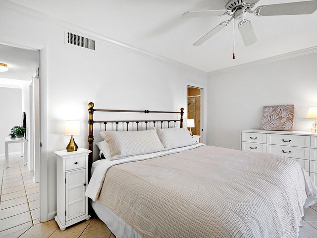 1585 TARPON CENTER DRIVE 31, Venice, FL 34285