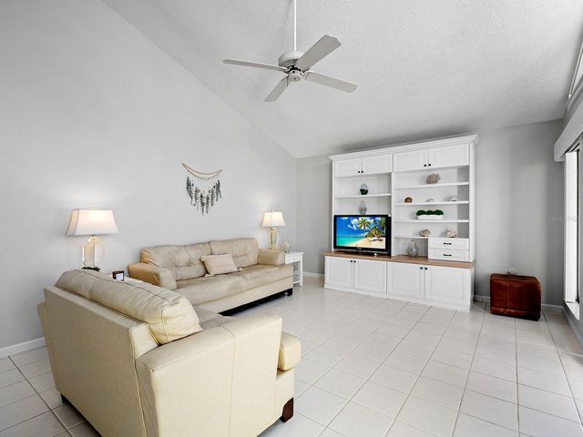 1585 TARPON CENTER DRIVE 31, Venice, FL 34285