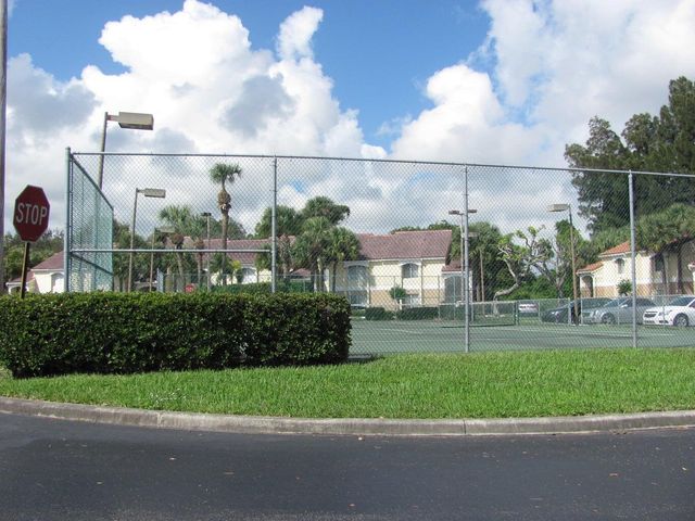 815 W Boynton Beach Boulevard 2-106, Boynton Beach, FL 33426