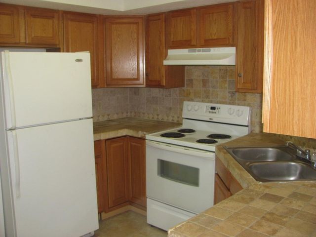 815 W Boynton Beach Boulevard 2-106, Boynton Beach, FL 33426