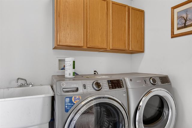 13494 Country Walk Boulevard, Van Buren Twp, MI 48111