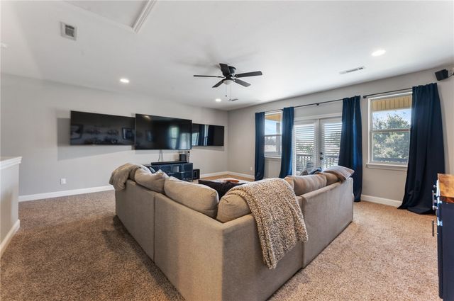5603 Sombreado Road, Fayetteville, AR 72703