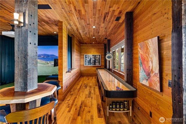 560 E Cronquist Road, Allyn, WA 98524