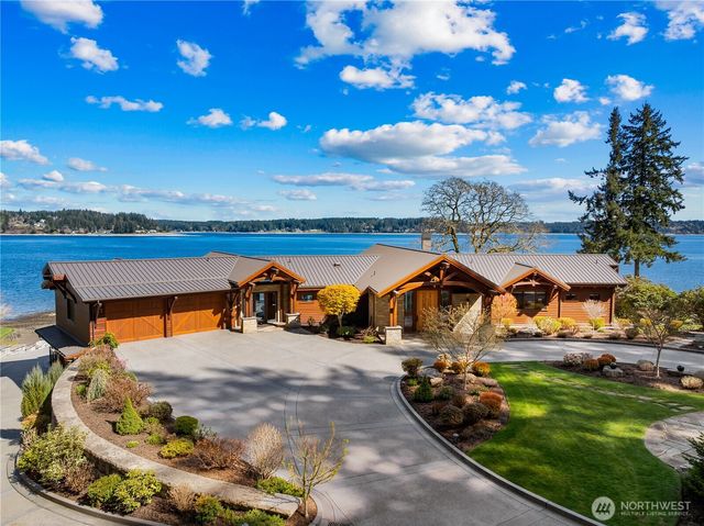 560 E Cronquist Road, Allyn, WA 98524