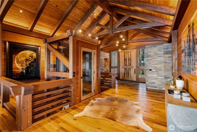560 E Cronquist Road, Allyn, WA 98524